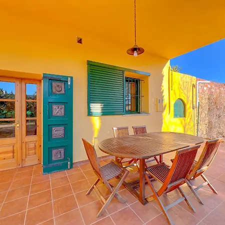 Family & Friends Getaway In Holiday home