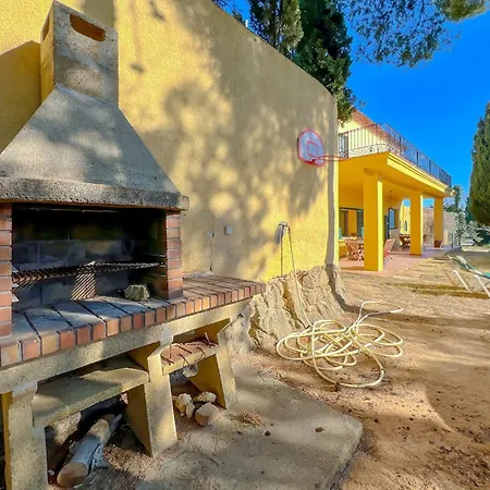 Family & Friends Getaway In Holiday home *