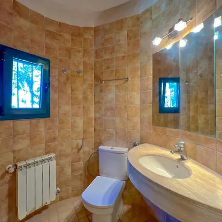 Family & Friends Getaway In Holiday home *